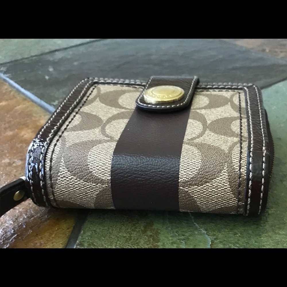 Coach Wallet - Picture 3 of 4